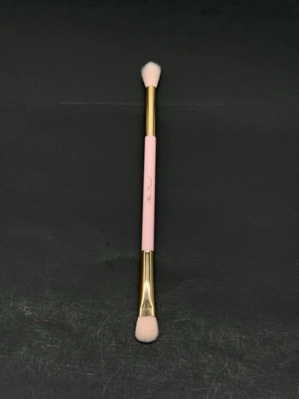 Too Faced Dual-Ended Eye Shadow Brush Pink - NEW
